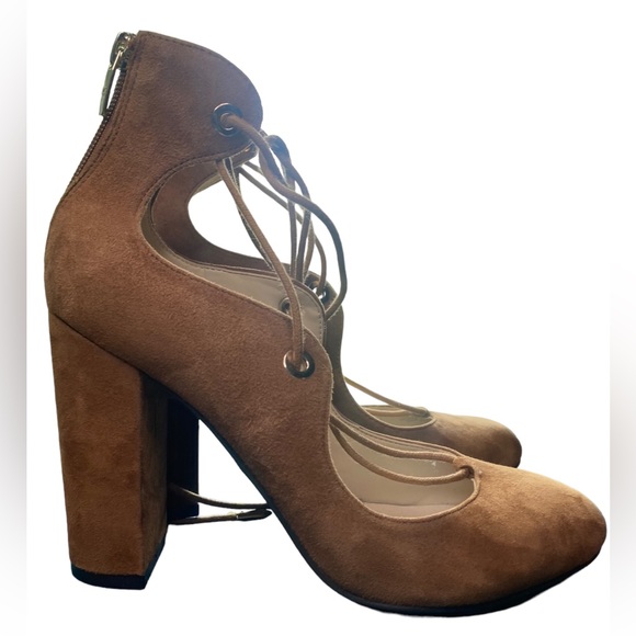 Marc Fisher | Size 7.5 Stevee Camel Block Lace Up Heel - Picture 2 of 5